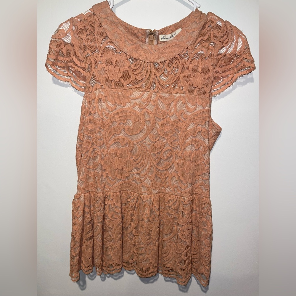 Comme Toi Blush Pink Lace Peplum Top Cap Sleeves Size Medium